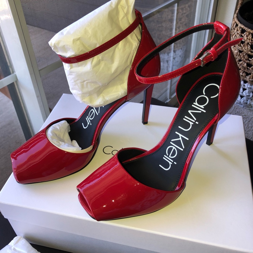 NEW: Calvin Klein Daros Patent Peep toe Size 7.5